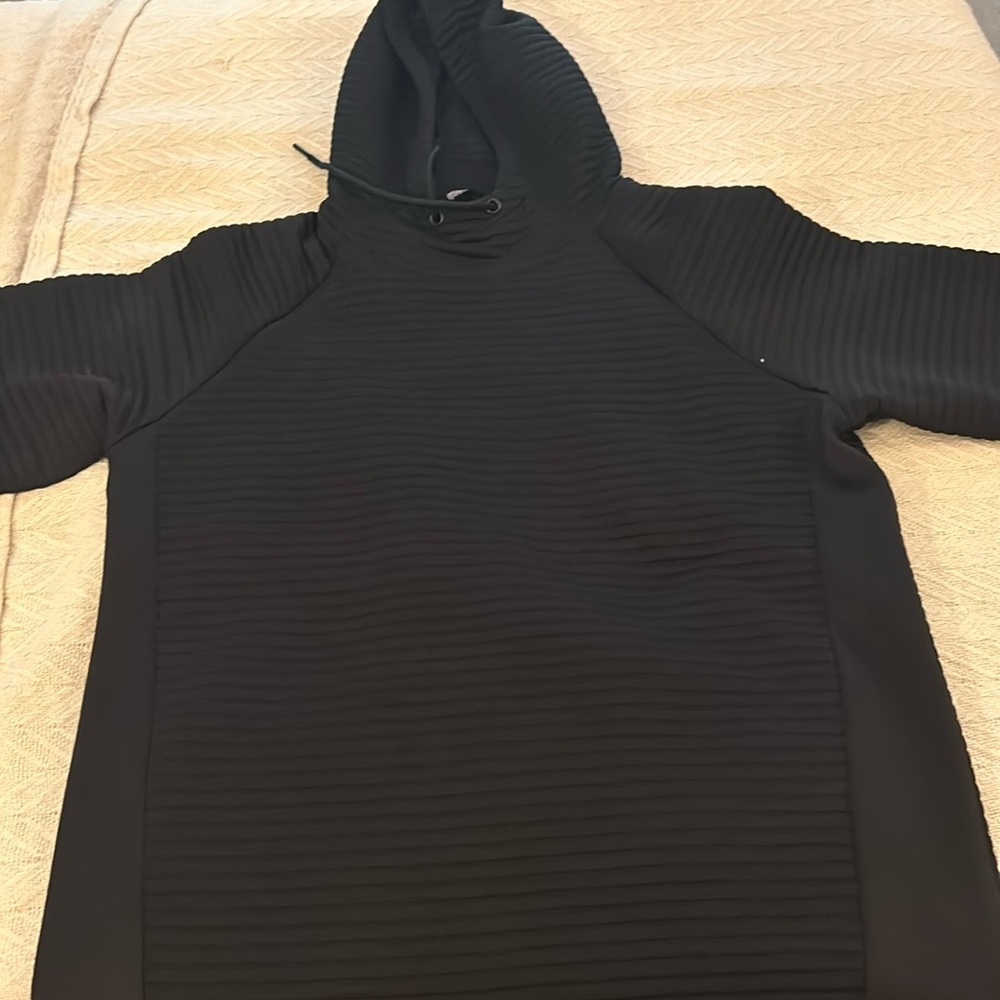 Black hoodie SIZE S perfect for warm any weather!